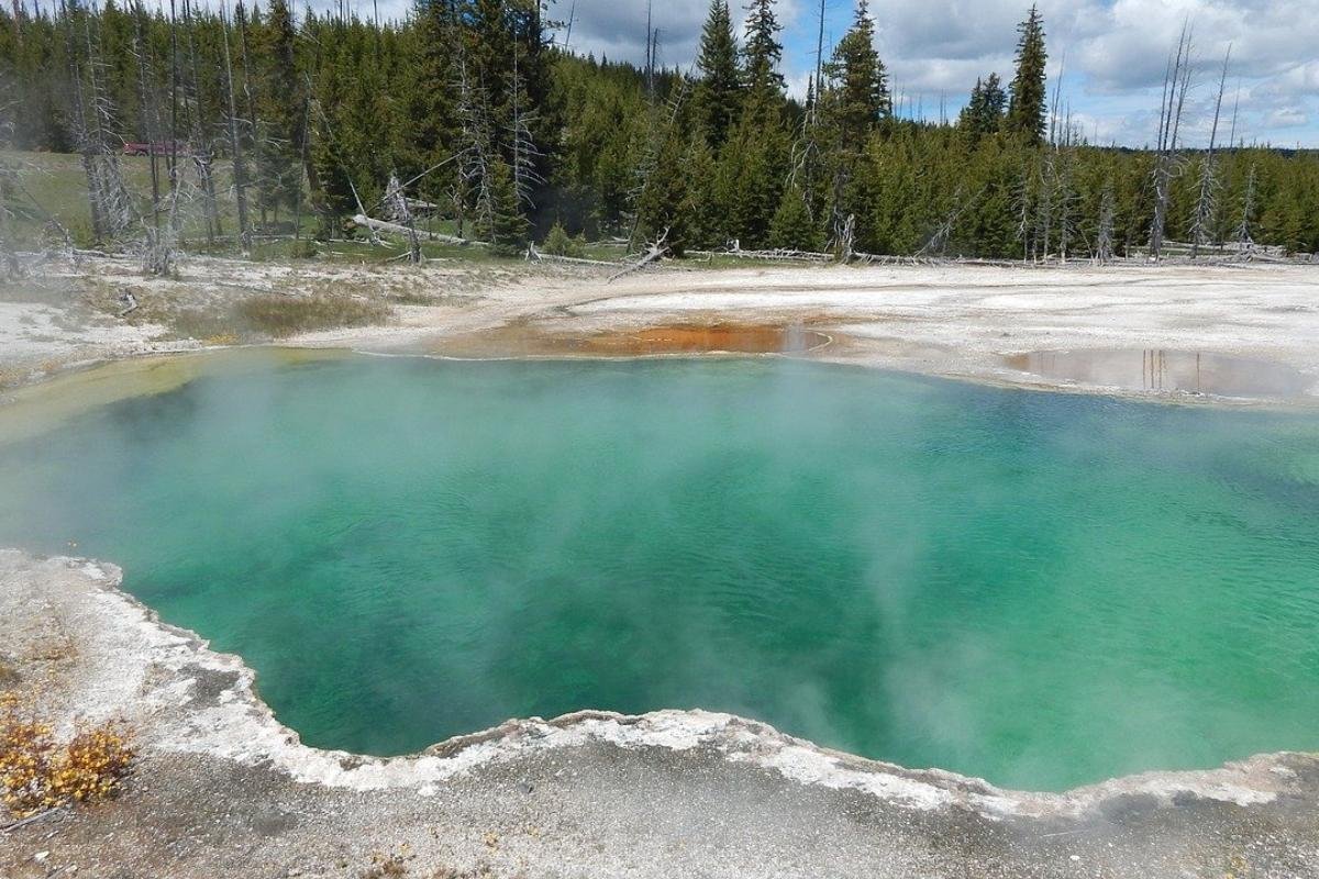 Les Sources Thermales de Za